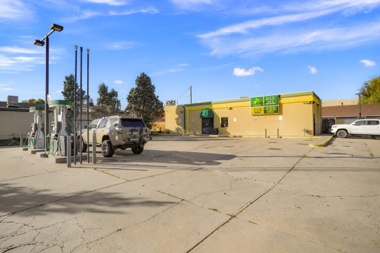 947 Pine St Louisville CO 768x512